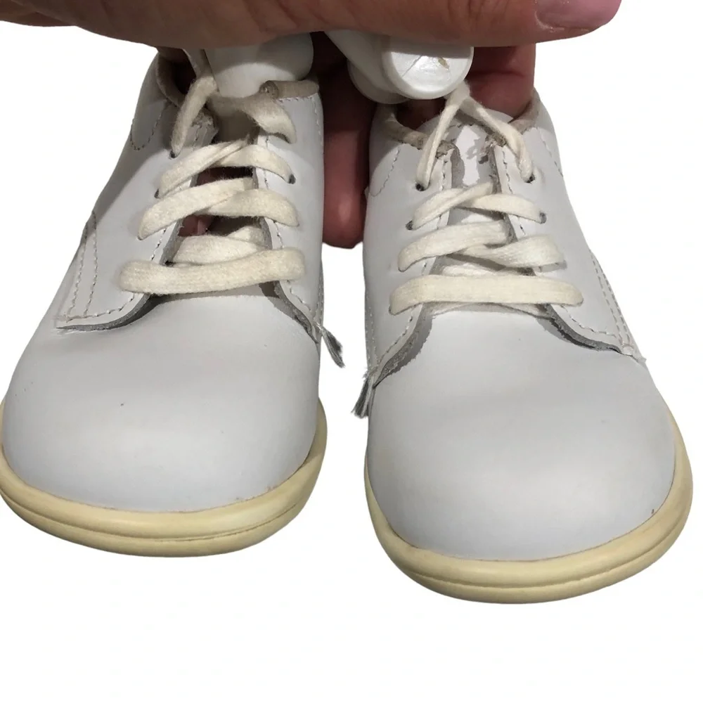 White Leather Foot Mates Size 3